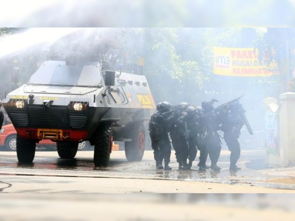 Indonesia: Police shoot bomber after explosion in Bandung city