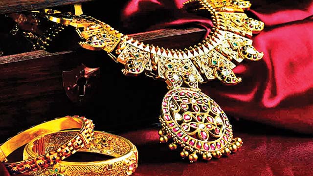 Kalyan jewellers set outlet