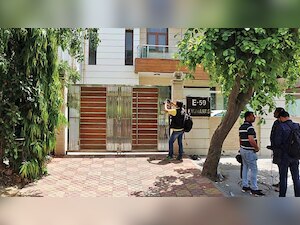 Man kills business partner's wife, son, tries to kill self