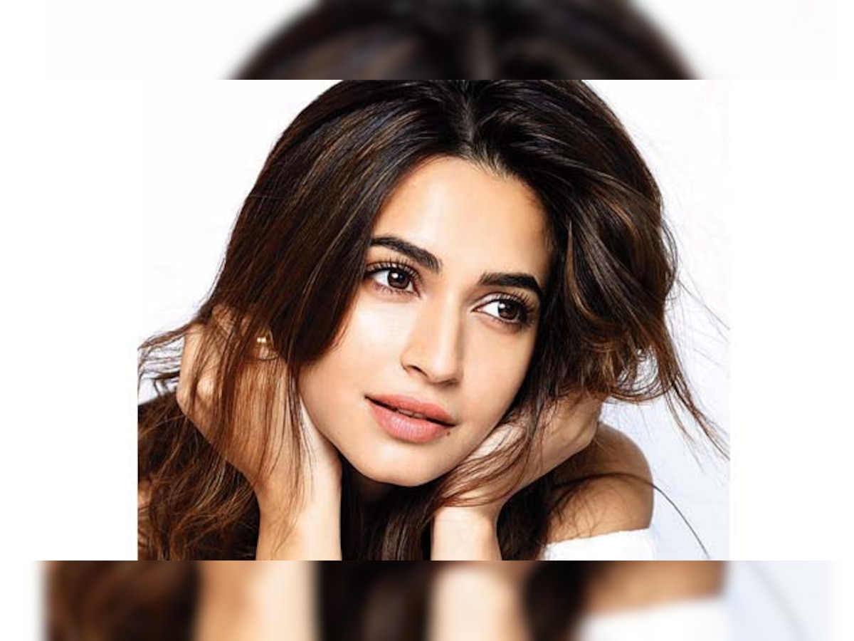 Yeh kya hua? Kriti Kharbanda gets a DOUBLE attack of FAINTING SPELLS!