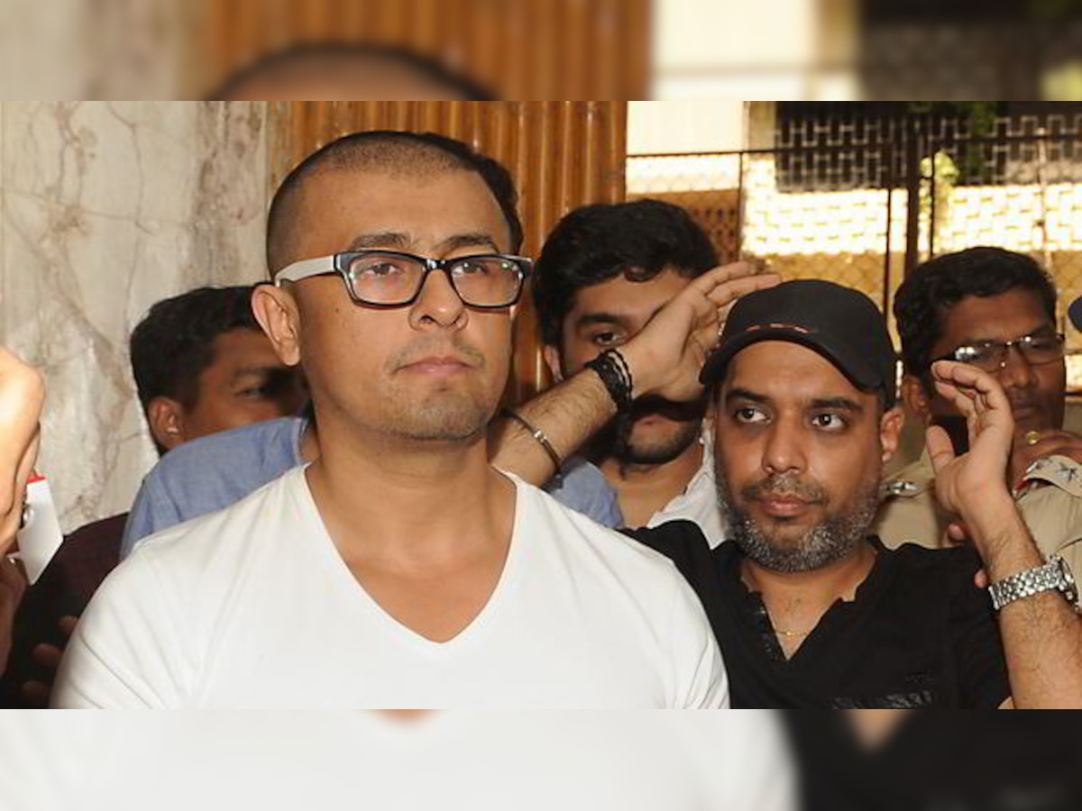 Muslim youths stab man after argument over Sonu Nigam's azaan tweet