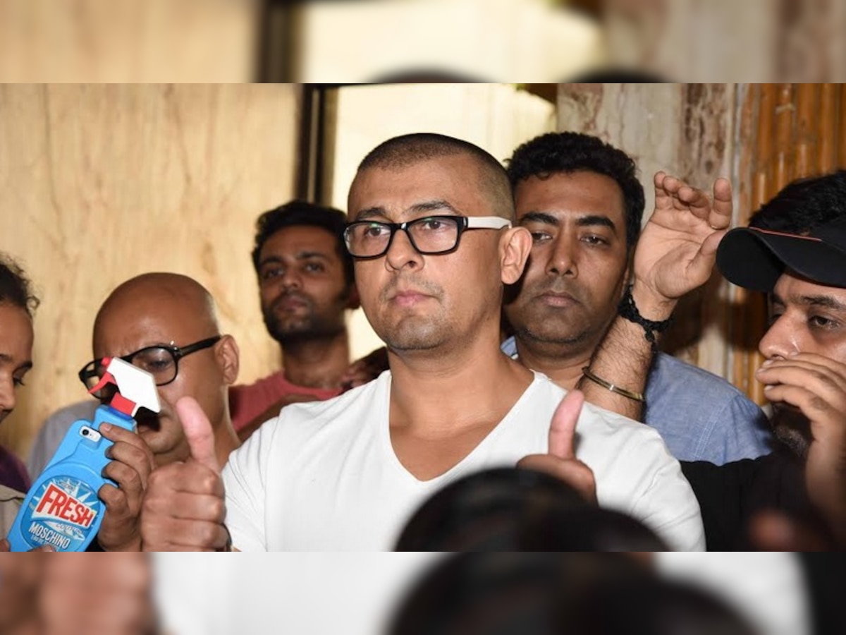 Sonu Nigam now records a video of the morning azaan, sparks another controversy!