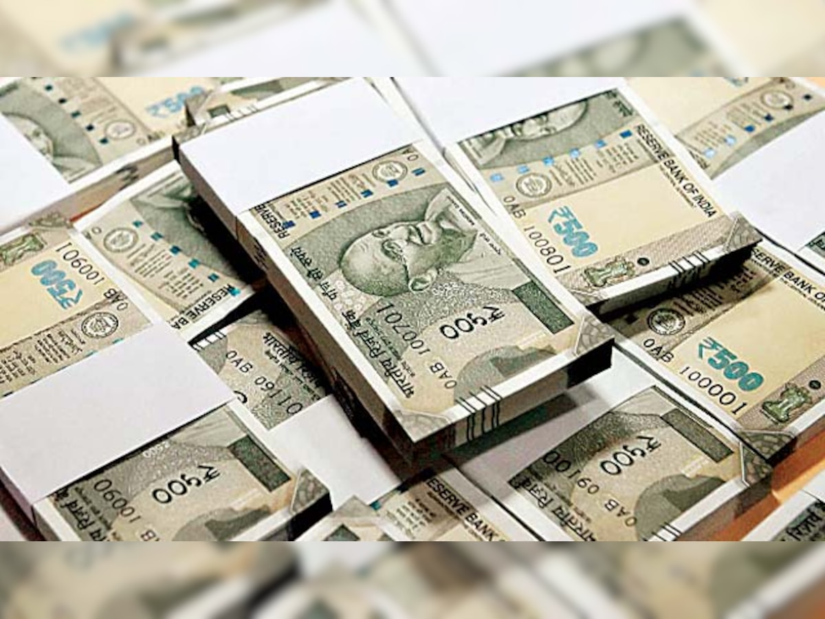 Currency Rs 3.8 lakh crore short, yet bank vaults overflow