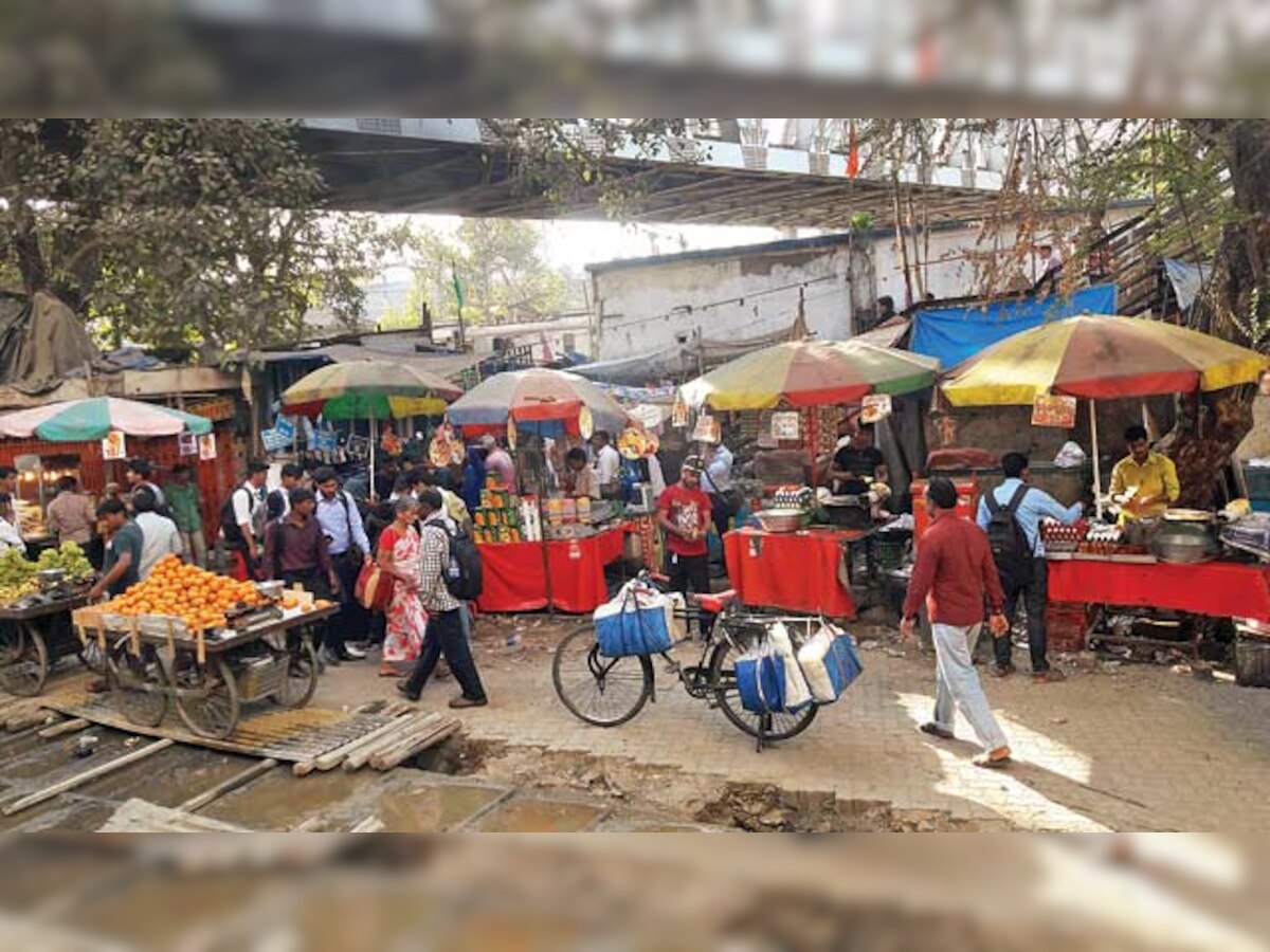 Mumbai: Traffic police plans to ease congestion outside Railway stations