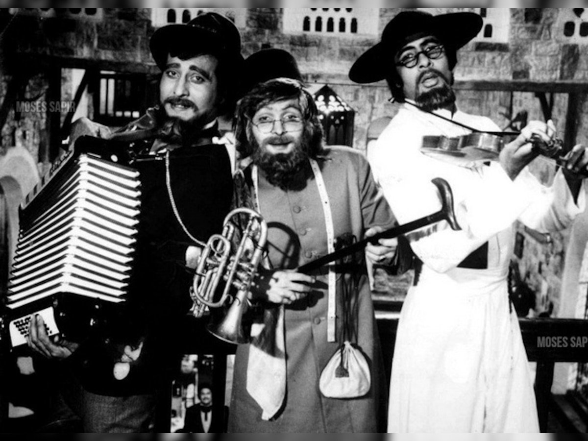 Amitabh Bachchan gets NOSTALGIC as he shares moments from the sets of 'Amar Akbar Anthony'