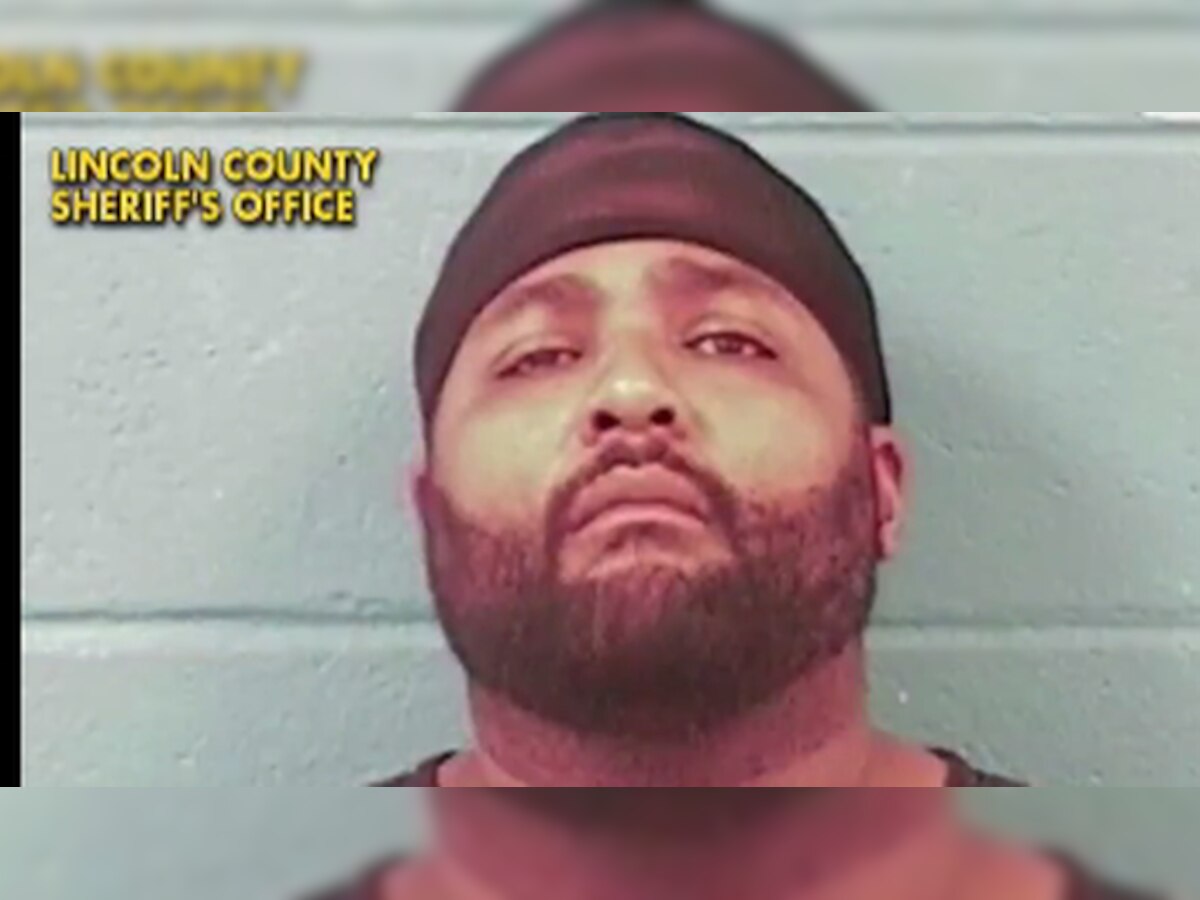 Mississippi shooting: 8 including deputy sheriff dead, suspect in custody 