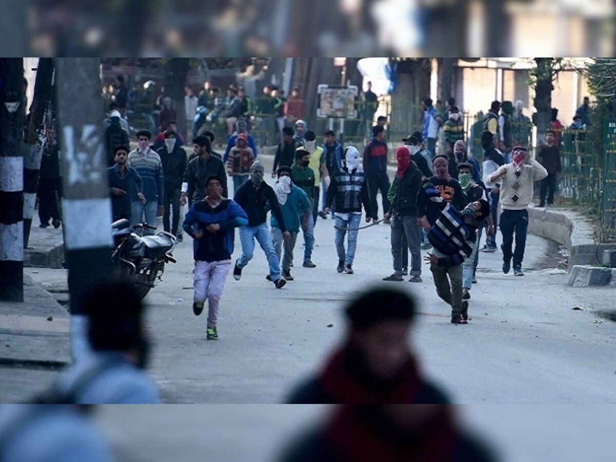 Srinagar-Jammu highway closed over separatists protest call