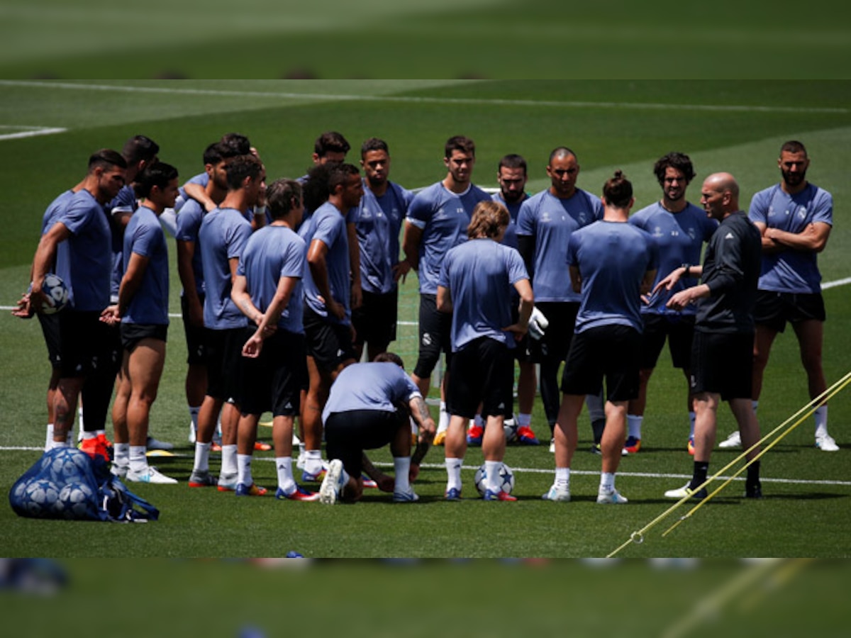 Champions League: Real Madrid coach Zidane doesn't need public opinion to solve Gareth Bale-Isco dilemma