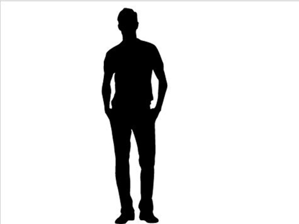 Guess Who: This Bollywood star bonded with his ex girlfriends at a filmmaker's birthday bash!