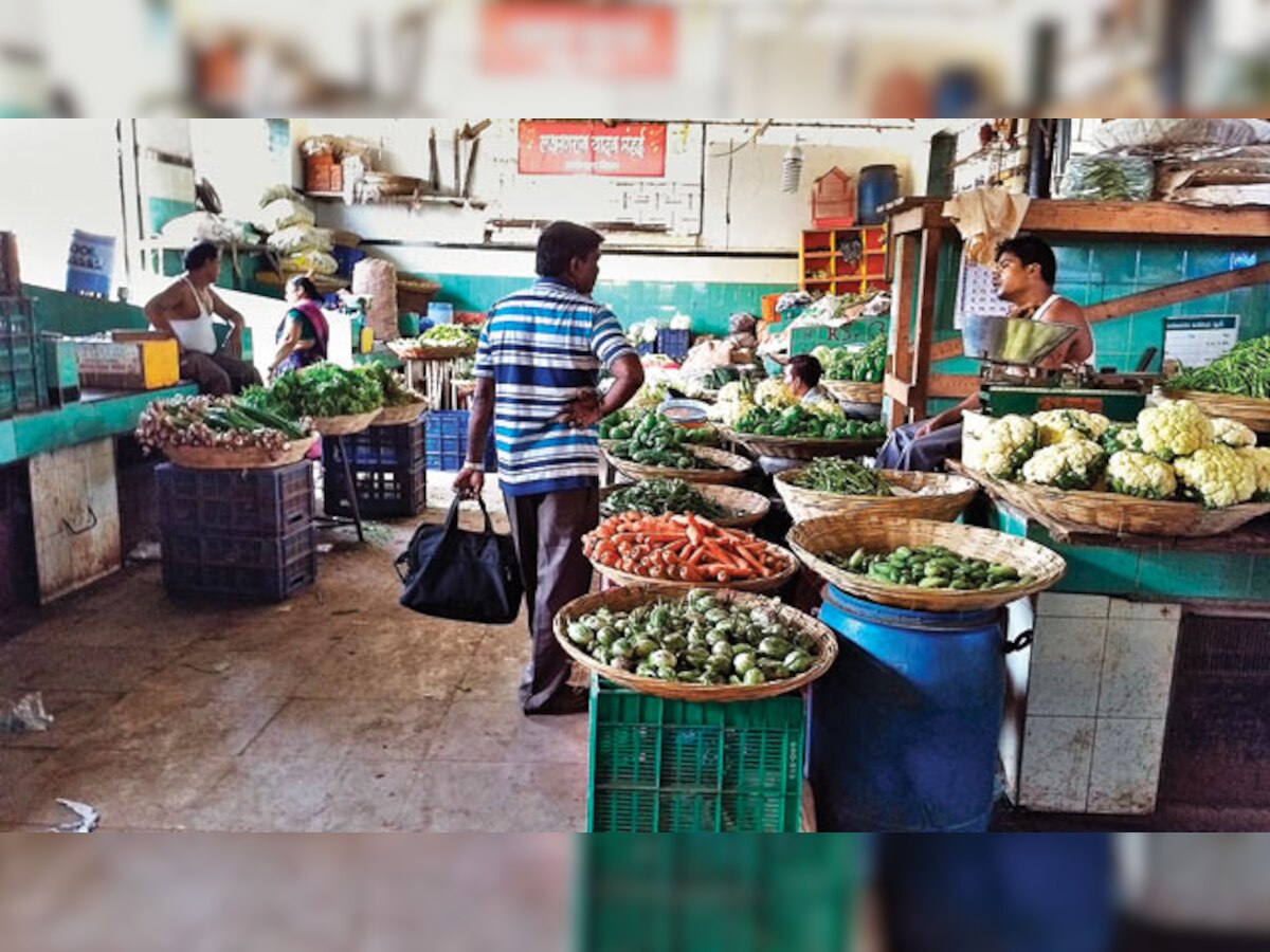 Price comparison at Mumbai veggie markets