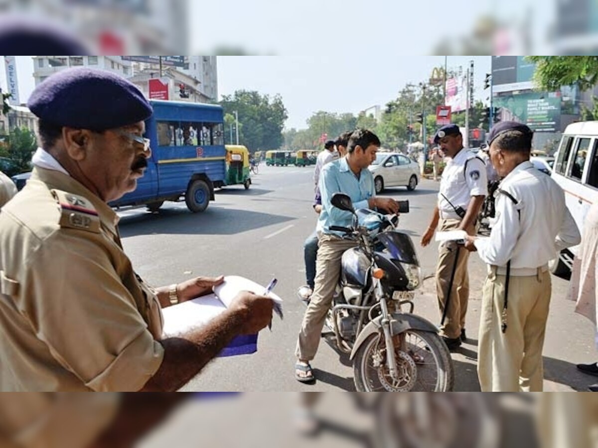 Ahmedabad traffic cops to use mobile app to penalise violators