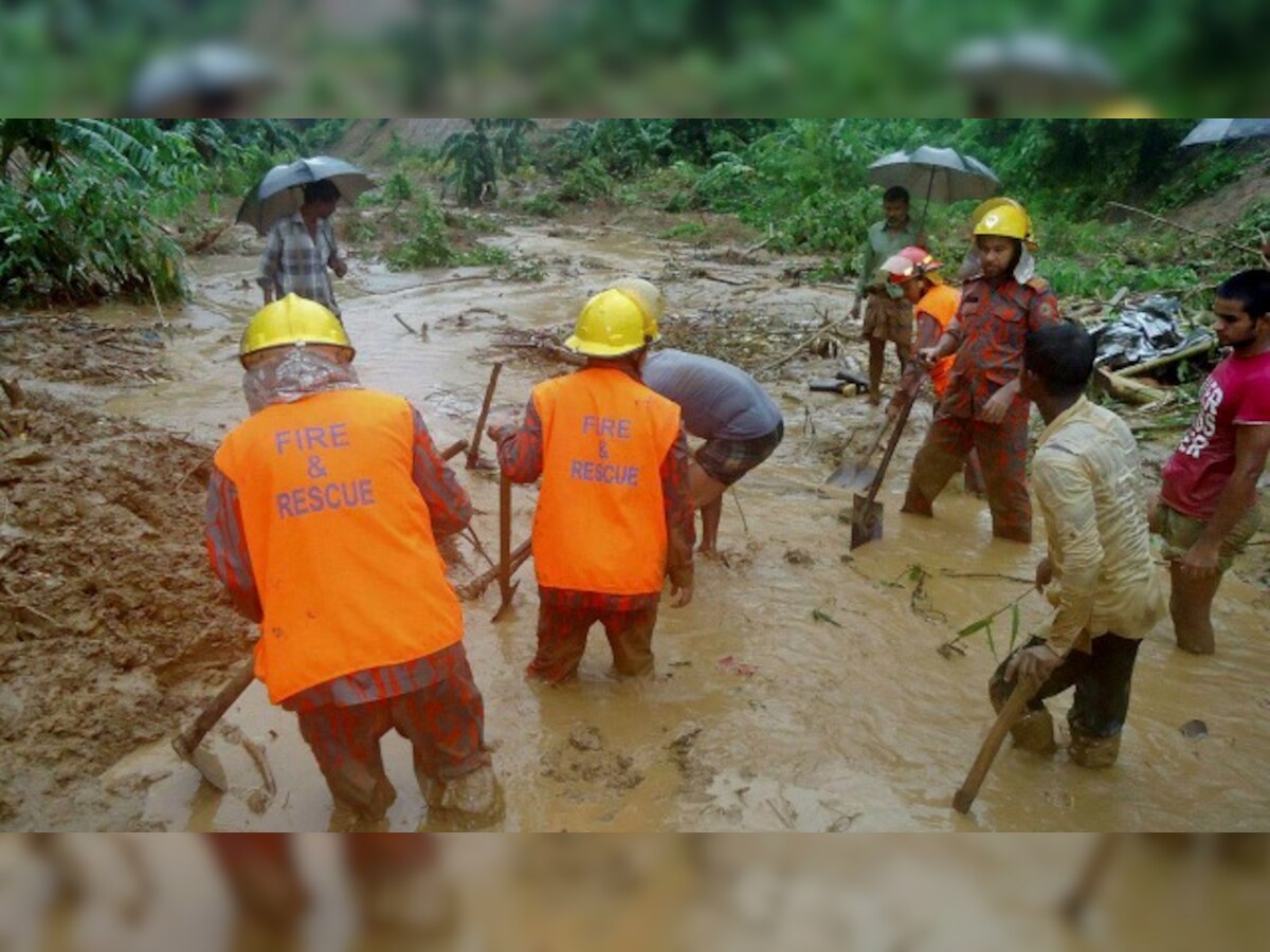 Bangladesh rains: 77 deaths reported after cyclone hits Chittagong 