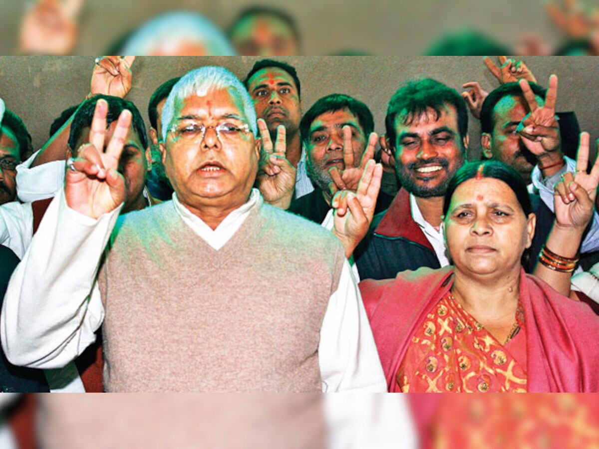 I-T Dept seeks land deal papers of Lalu's family