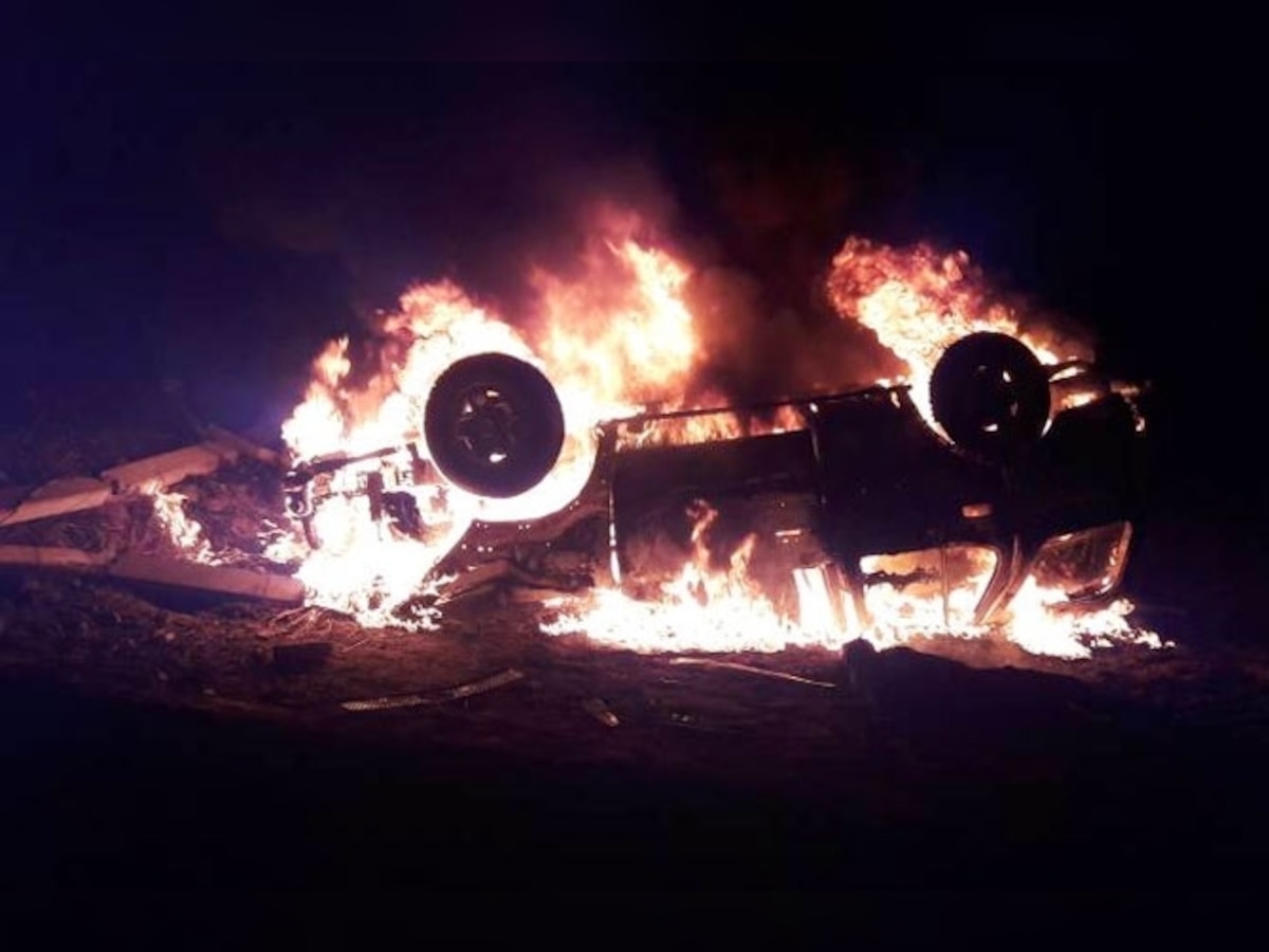 UP: 5 assailants burnt alive while trying to escape crime scene