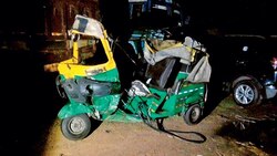 5 killed after speeding car hits autorickshaw