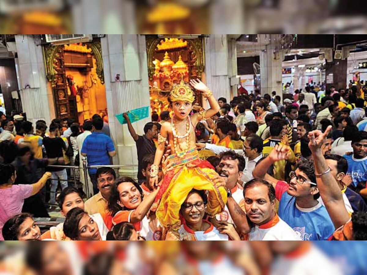 Govinda pathaks offer their prayers before an SC hearing on festival restrictions