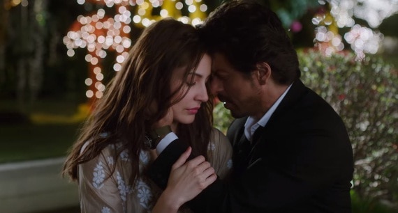 Following Salman Khan's footsteps, Shah Rukh Khan too refunds distributors  post debacle of 'Jab Harry Met Sejal'