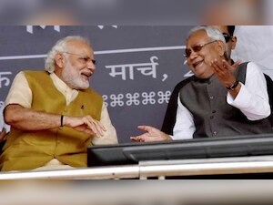 Nitish Kumar yet again demonstrates his political manoeuvrability, stumps his friends and foes alike