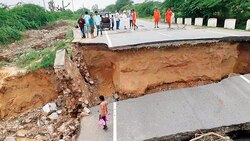 Heavy downpour affects rescue ops in Rajasthan