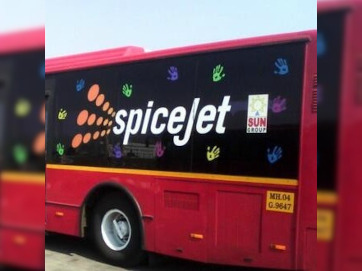 Pilots of Spicejet suspended for leaving the cockpit unmanned during the Holi dance surprise 