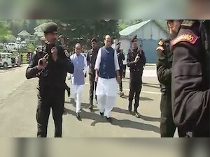 J&K: Restrictions continue in Srinagar as Separatists call strike against Rajnath's visit