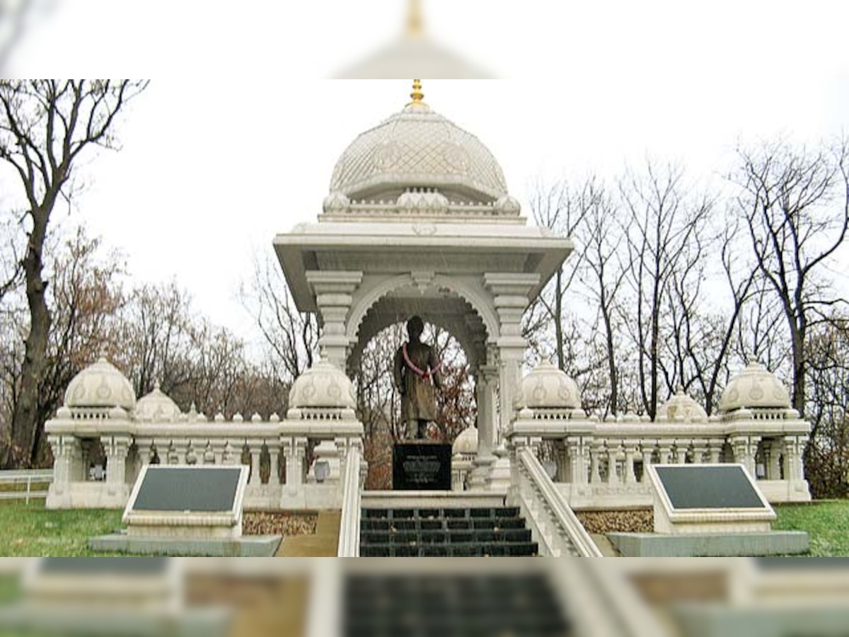 Chicago pays silent tribute to Swami Vivekananda