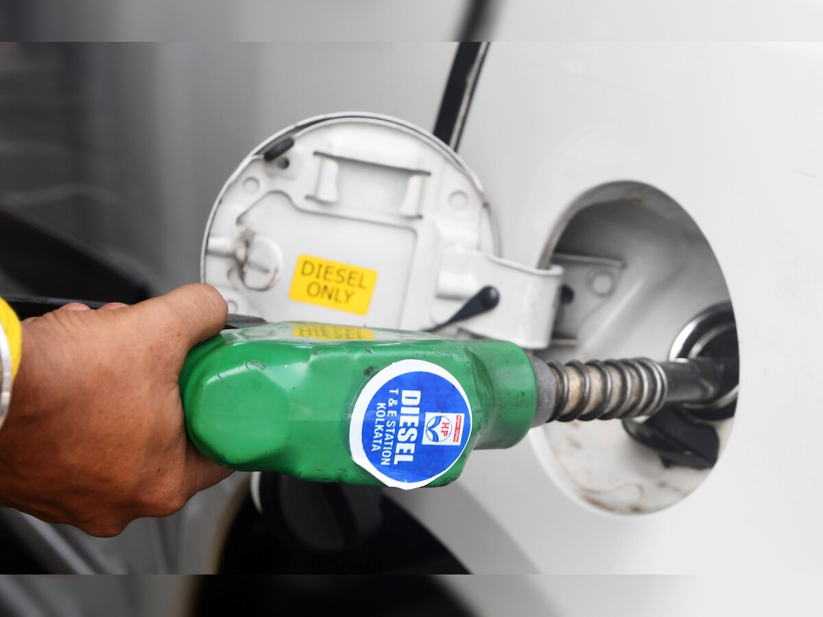 Petrol prices at three years high: Oil Minister rules out intervention on daily rates revision