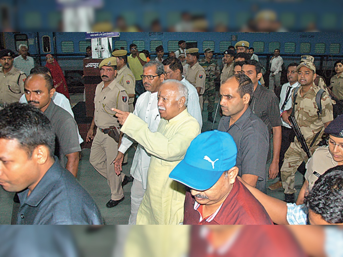 RSS chief arrives in Jaipur