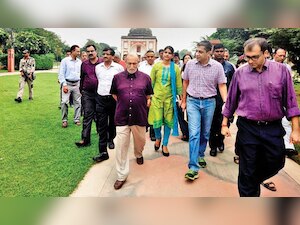 L-G wants SDMC to identify parking space