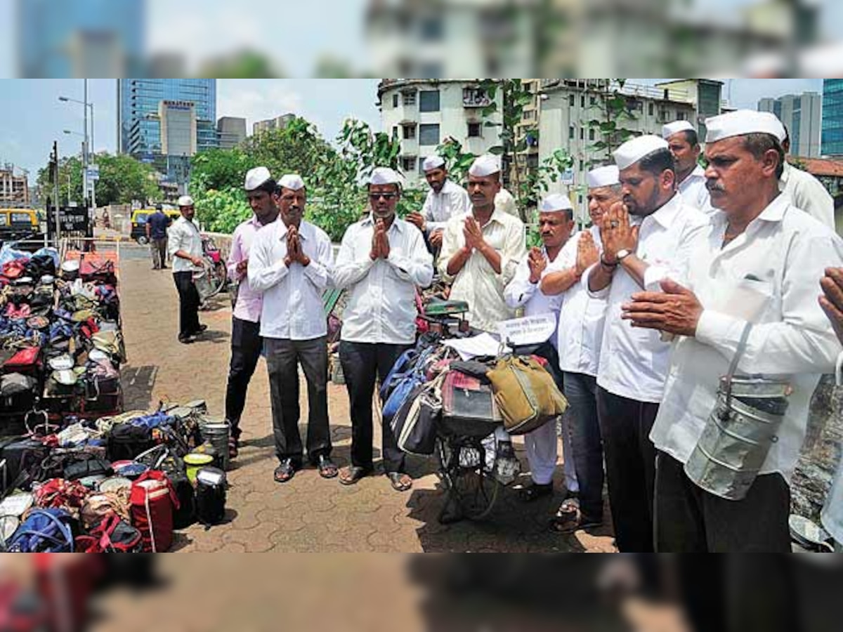 Scammed dabbawalas threaten strike