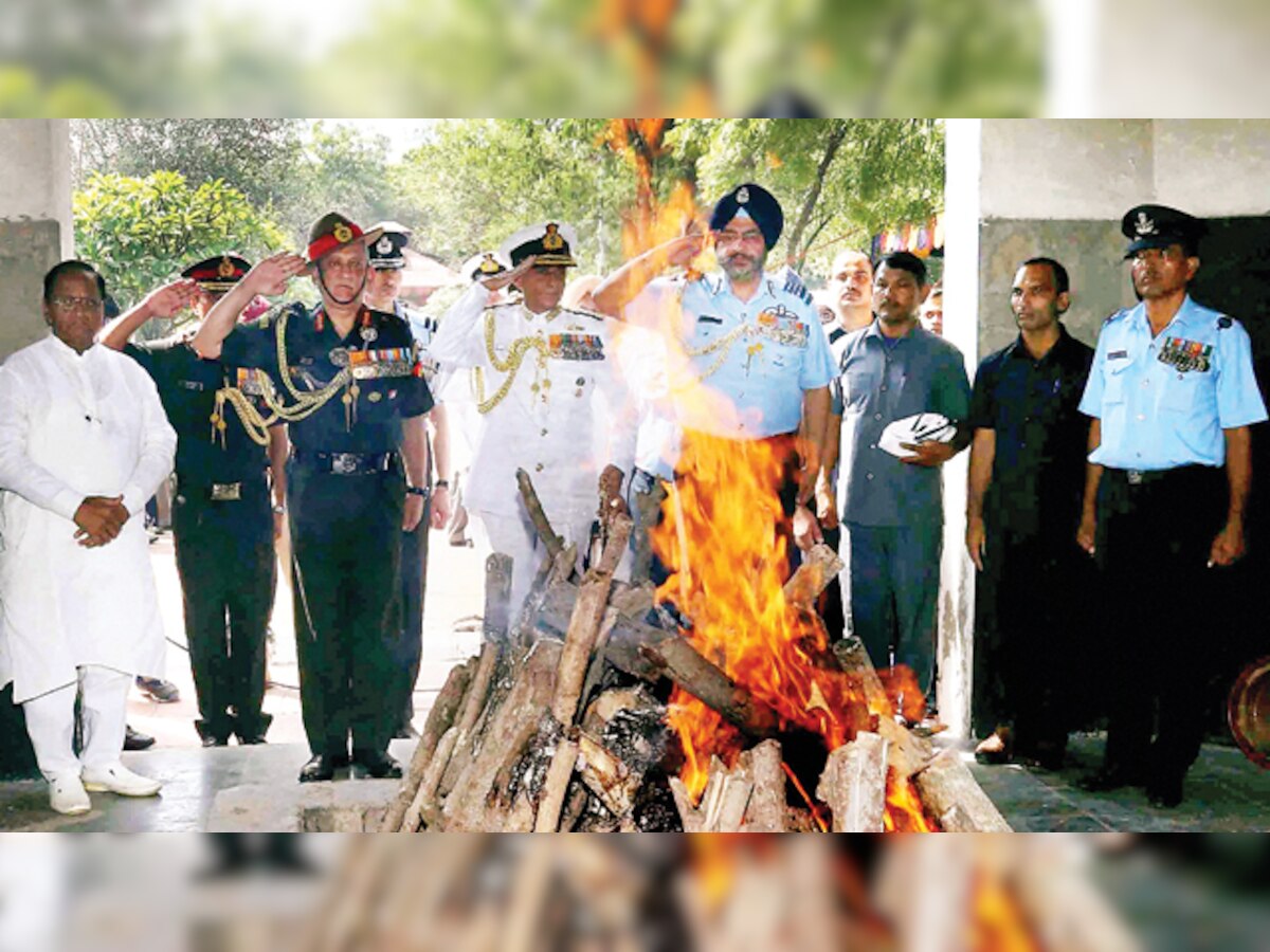 Gun carriage, fly past mark India's only Air Marshal's last rites