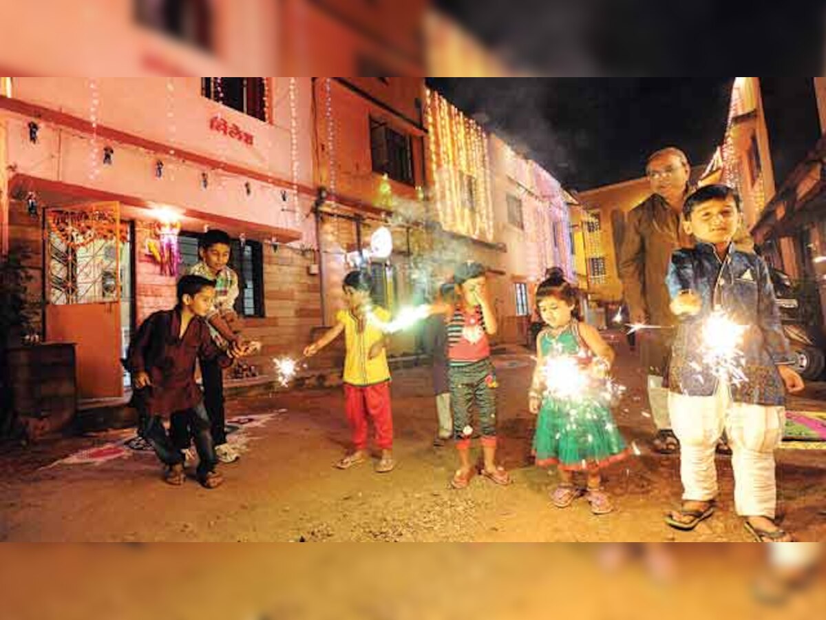 Give lessons to students on eco-friendly Diwali