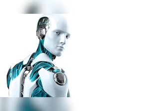 World's first 'molecular robot' may help build new drugs