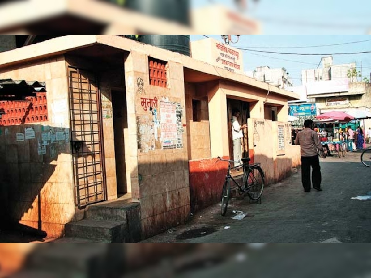 Delhi: Soon, a mobile app to locate public toilets in the city