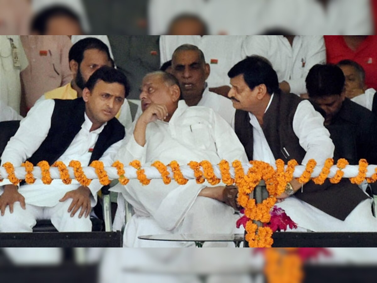 With dad Mulayam Singh Yadav by his side, has Akhilesh Yadav won Samajwadi Party battle against uncle Shivpal Yadav? 