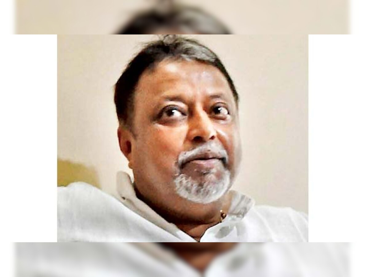 Mukul Roy deals blow to Didi