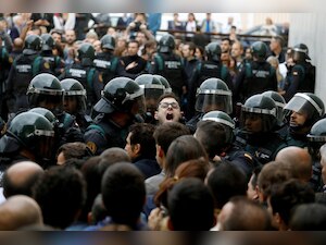 Catalonia referendum: La Liga game between Barcelona and Las Palmas will be 'played behind closed doors'