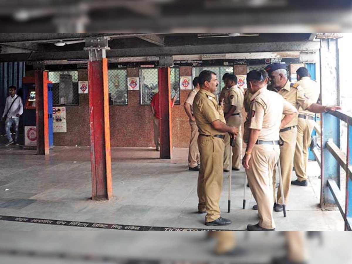 After 23 killed in Elphinstone stampede, multi-agency teams to begin railway stations inspection today