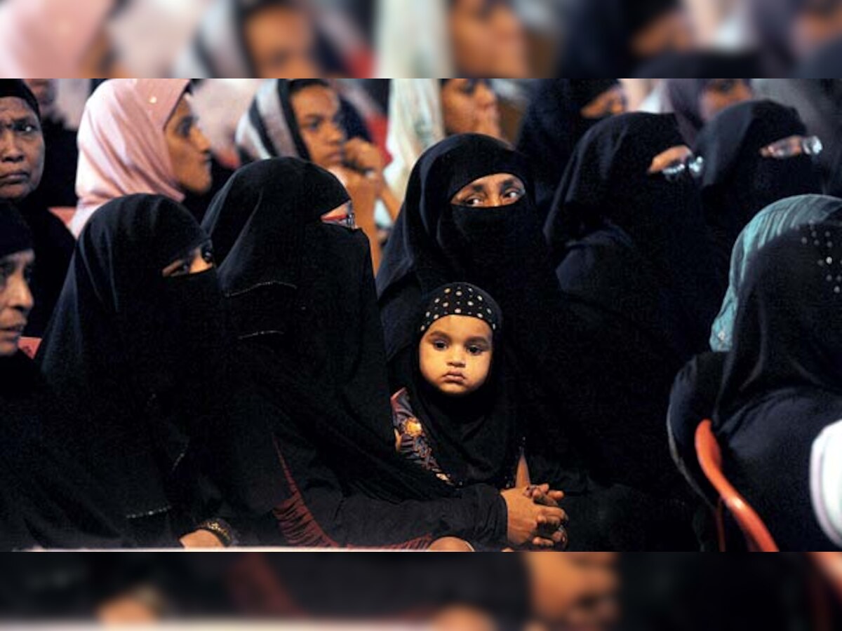 Scholars divided on women attempting Haj without 'mehram'