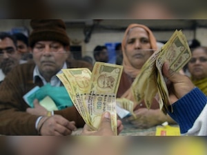 66 machines being used for counting demonetized notes: RBI
