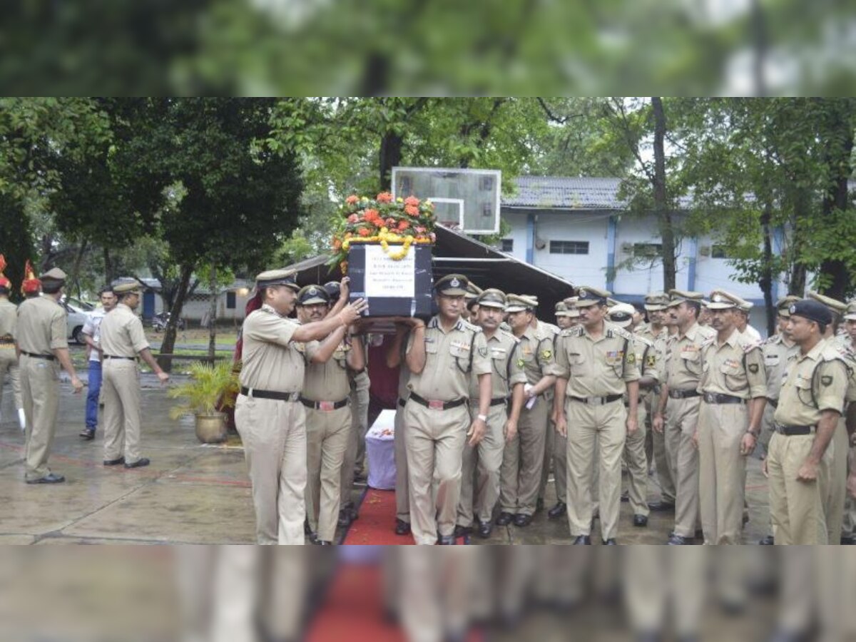 Kolkata: BSF commander killed by cattle smugglers in Tripura buried with full honours