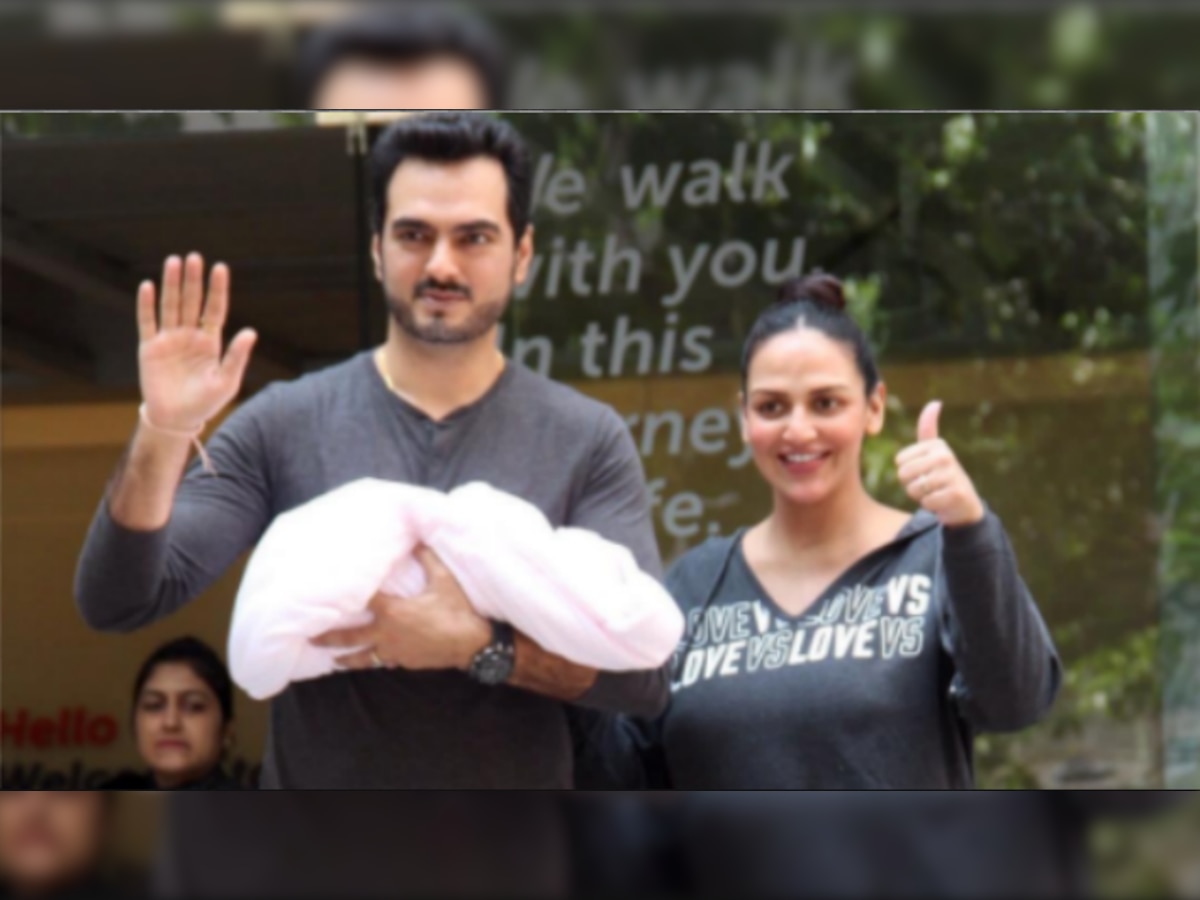 First pictures of Esha Deol and Bharat Takhtani's baby girl are out!