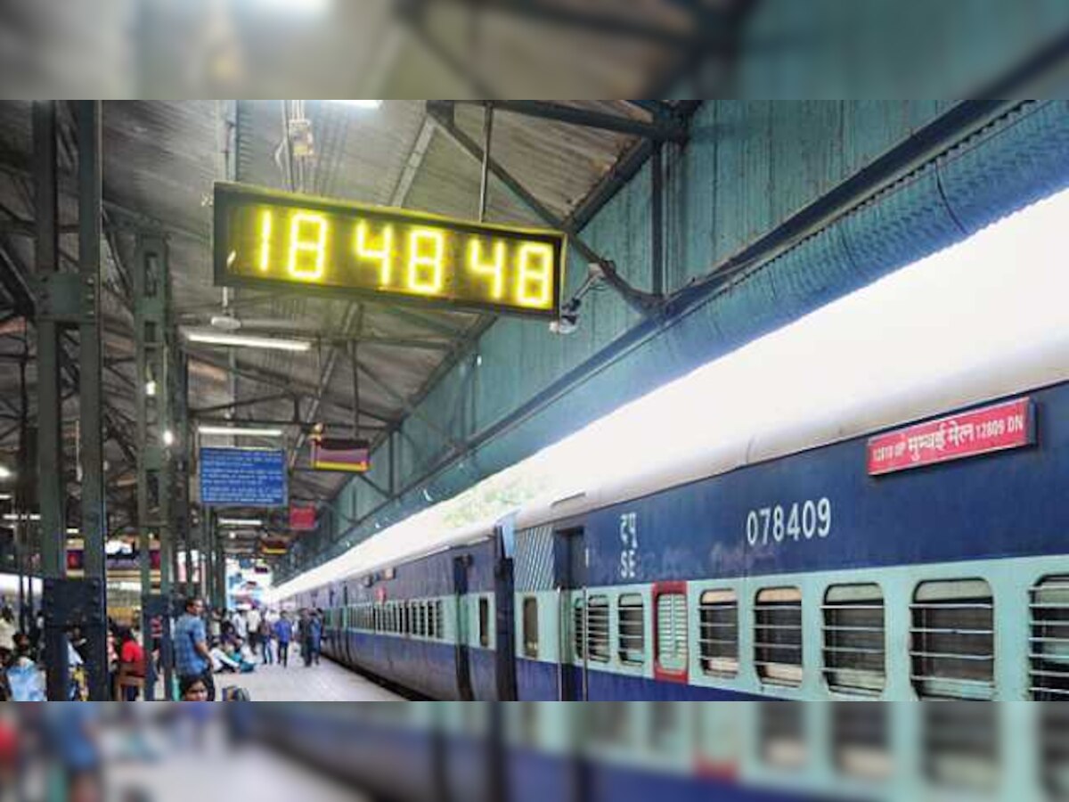 Mumbai News: TC notches over ₹2 crores fine from ticketless travellers for  Central Railway