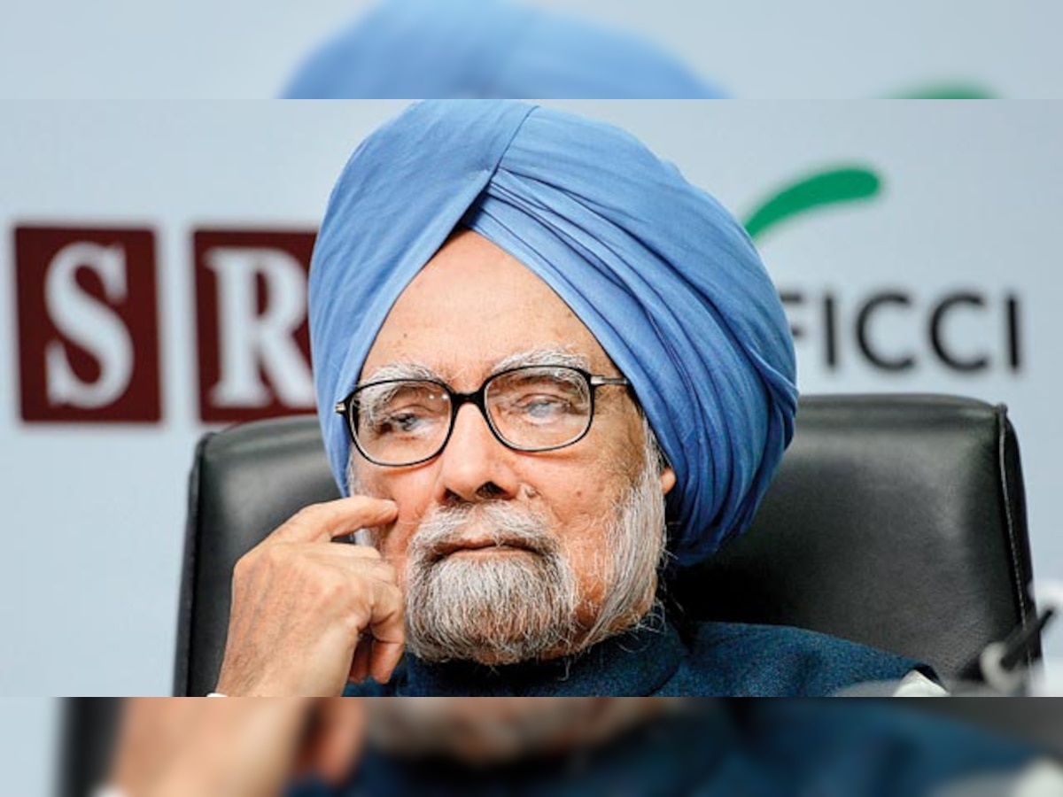 Manmohan Singh in Gujarat as BJP gears up for 'Anti-Black Money' Day