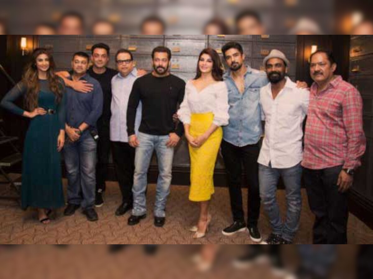 Salman Khan reveals the full-fledged cast of Race 3