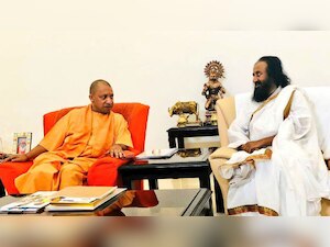Babri dispute: Sri Sri Ravi Shankar to visit Ayodhya today