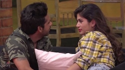Bigg Boss 11: Puneesh and Bandagi plan to make out in the bathroom in broad daylight, watch unseen video!