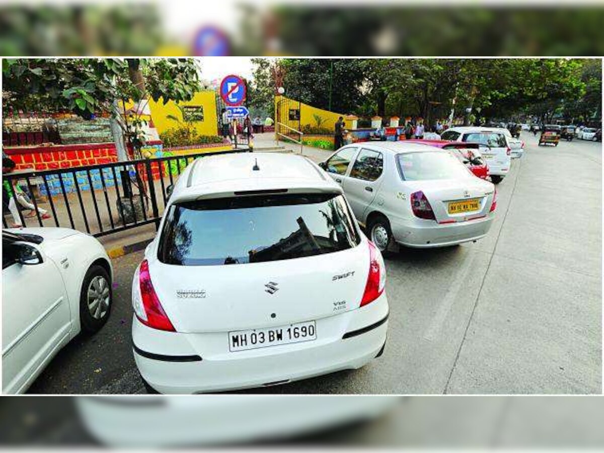 Clicking pictures of illegally parked cars can get you rewards, says Nitin Gadkari