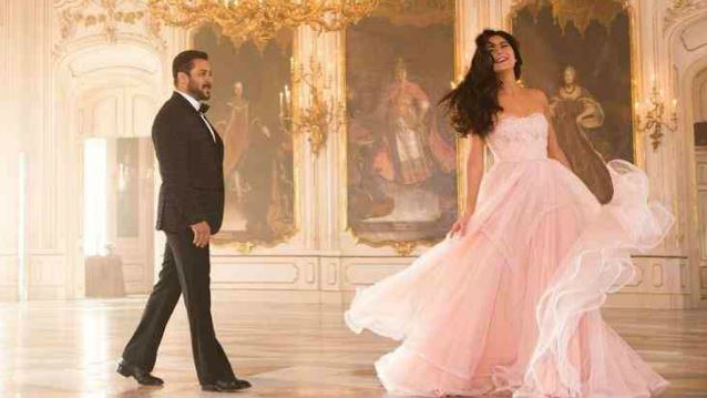 katrina kaif pink dress tiger zinda hai How to get a gown like Katrina Kaif's Dil Diyan Gallan pick for your wedding