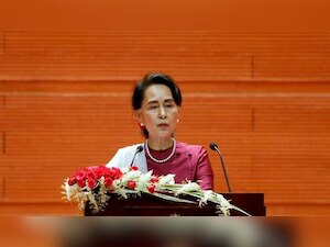 Aung Suu Kyi stripped of Freedom of Oxford award for 'inaction' in handling Rohingya crisis